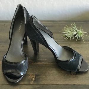 Calvin Klein Suede and Patent Lined Pumps